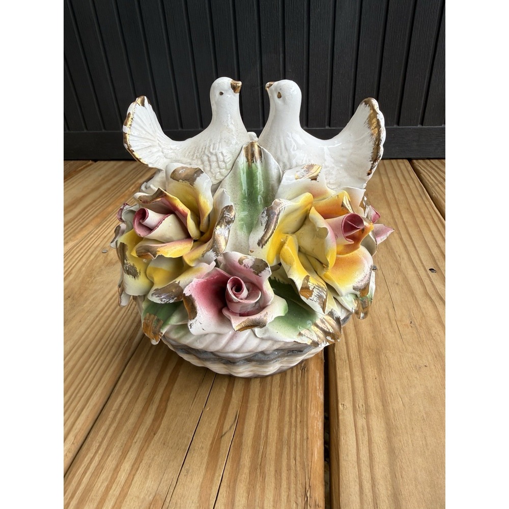 Vintage Capodimonte Love Birds in Flower Basket Center Piece Birds Doves ITALY